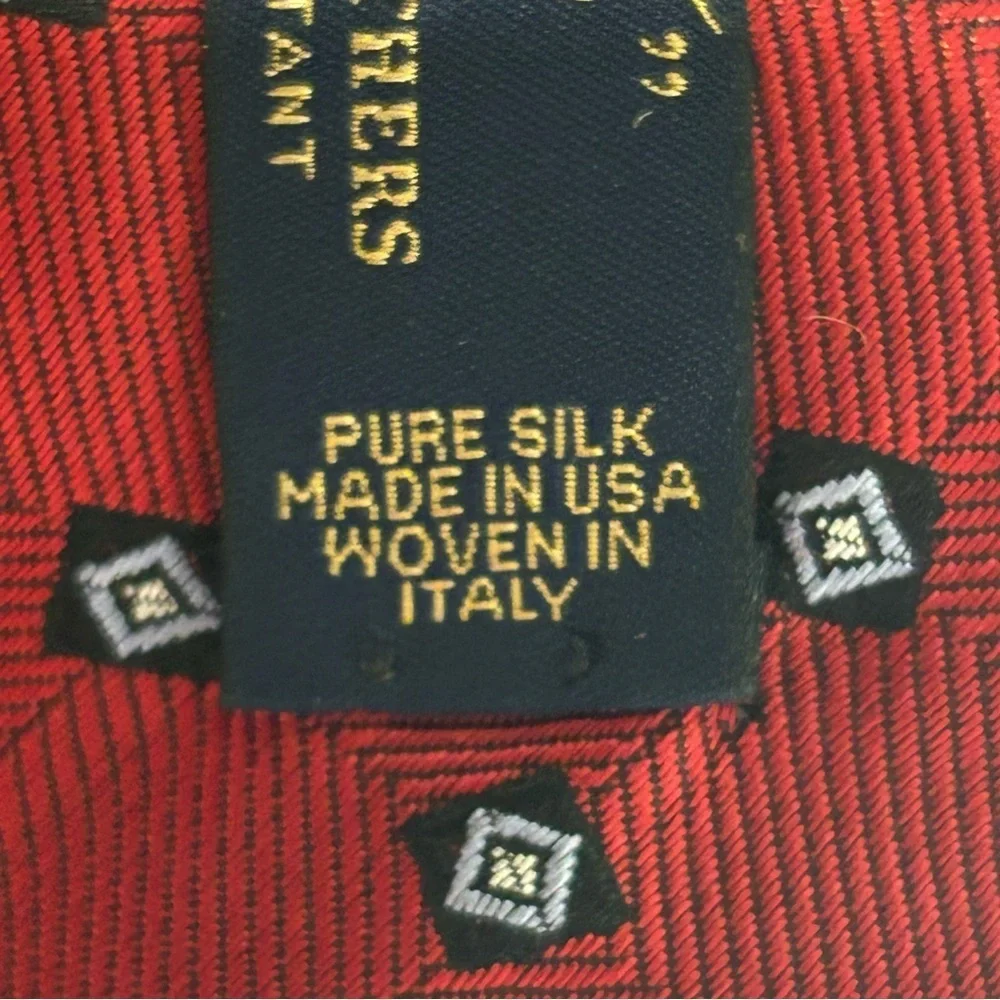Vintage Brooks Brothers 346 Red Mens Woven 100% Silk Necktie, Dots, USA Made